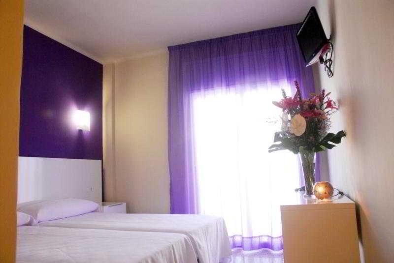 มอร์มาร์ โฮเต็ล Hotel โยเรตเดมาร์ ภายนอก รูปภาพ